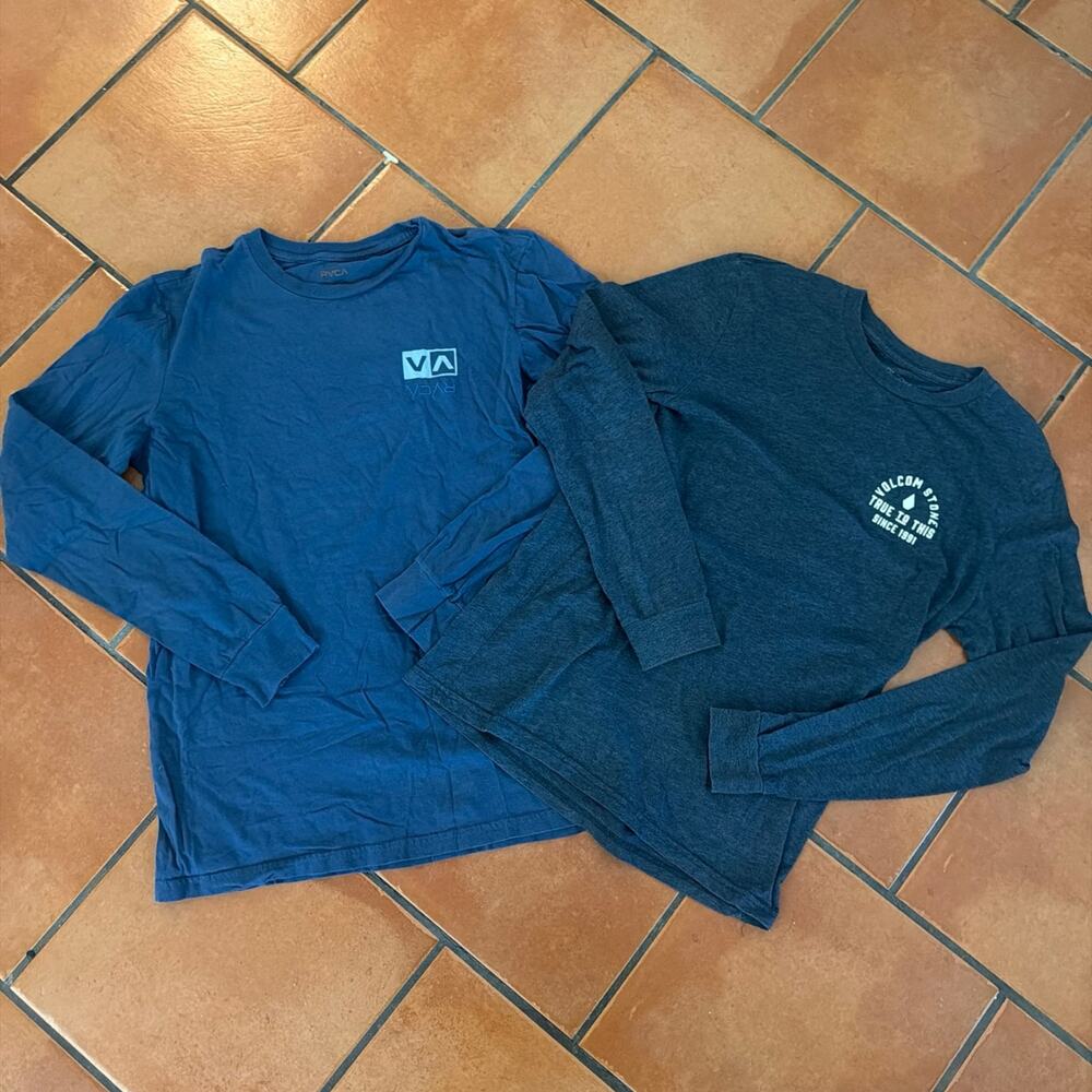 RVCA and Volcom Long Sleeve T-Shirt Bundle Size Small